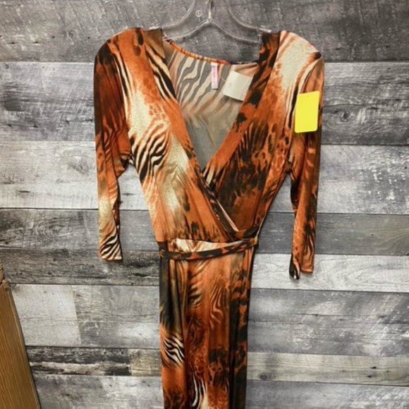 GOTSTYLE Animal Print Travel Resort Long Dress - Size: L - MI USA - **EUC** - Picture 1 of 6